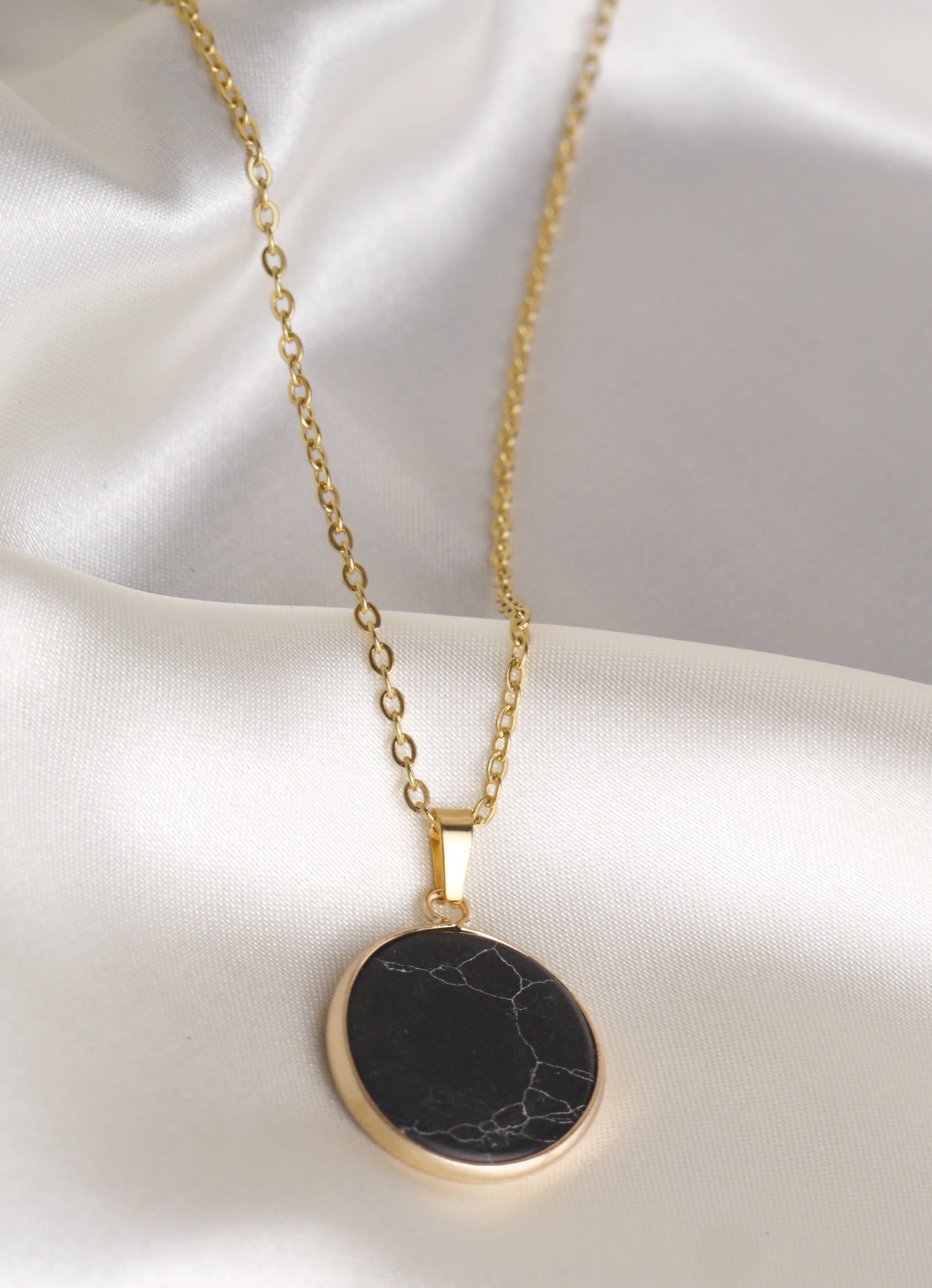 18K Gold Black Howlite Circle Necklace