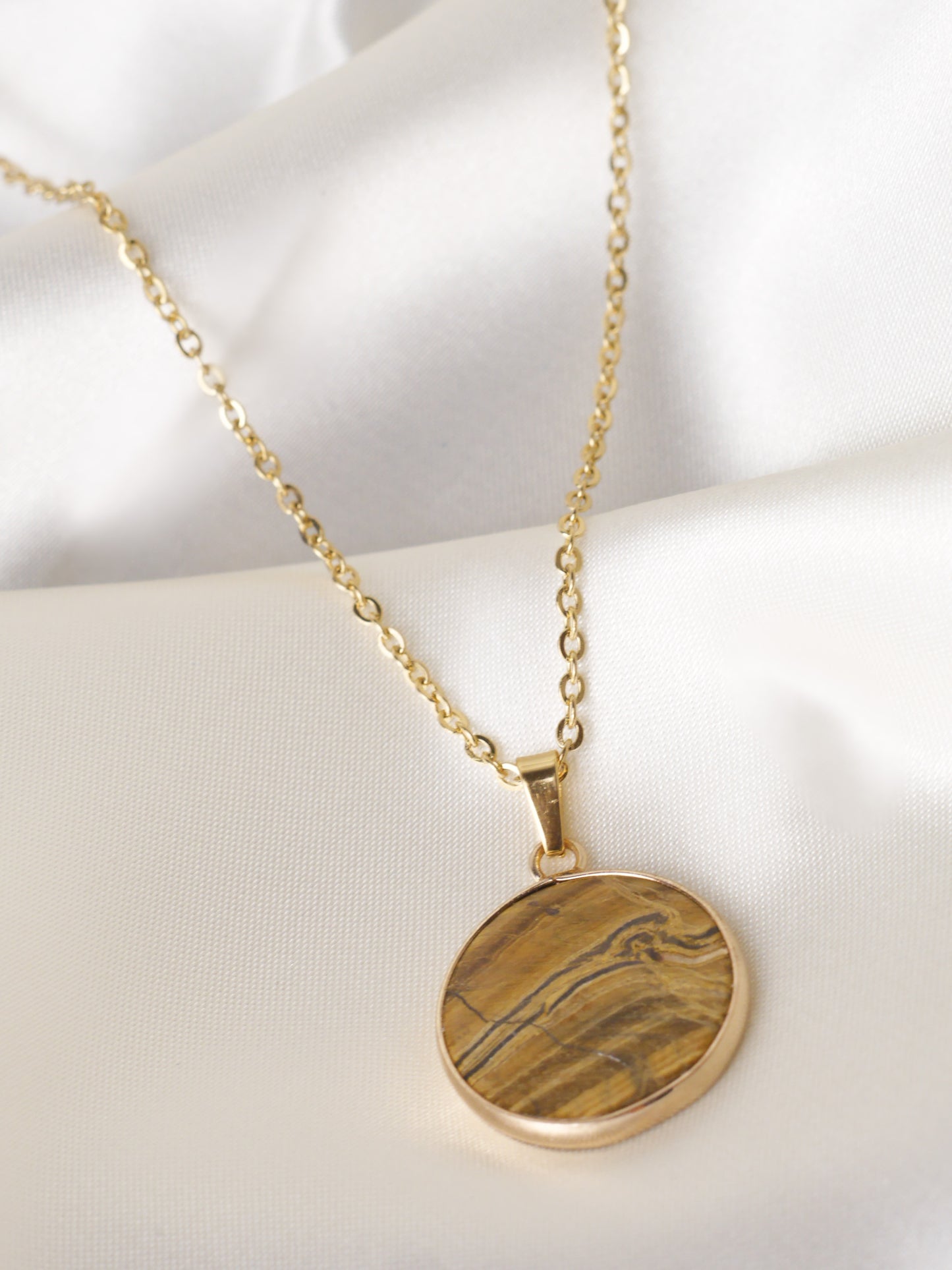 18K Gold Tiger’s Eye Circle Necklace