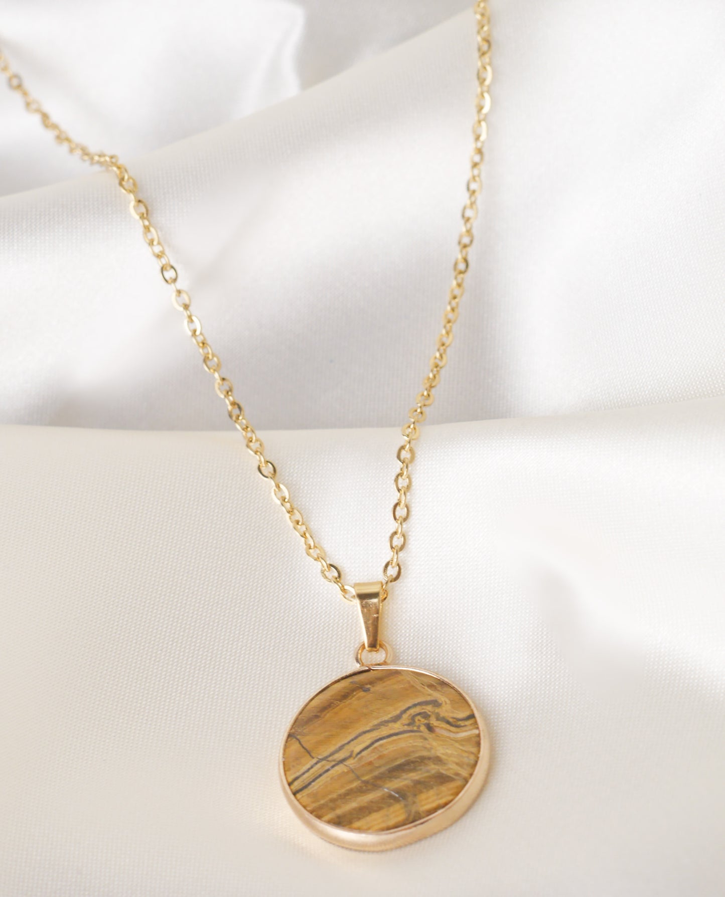 18K Gold Tiger’s Eye Circle Necklace